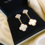 [Eternal Jewelry]CLOVER 2 MOTIF WHITE MOP EARRINGS - 图片 3