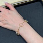 [Eternal Jewelry]CLOVER 5 MOTIF ROCK CRYSTAL PINK GOLD BRACELET - 图片 7