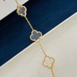 [Eternal Jewelry]CLOVER 5 MOTIF ROCK CRYSTAL PINK GOLD BRACELET - 图片 2